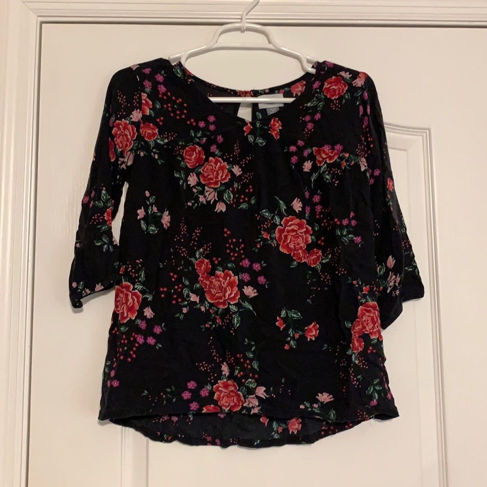 Black floral 3/4 length shirt
